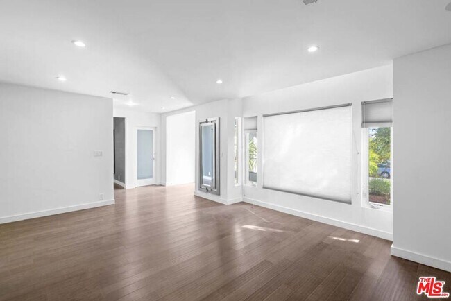 Building Photo - 10453 Holman Ave