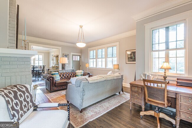 Building Photo - 1878 Cambridge Ave