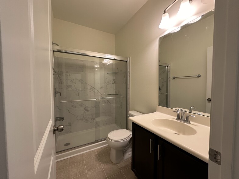 Remodeled Guest Bath - 373 Durants Neck Ln