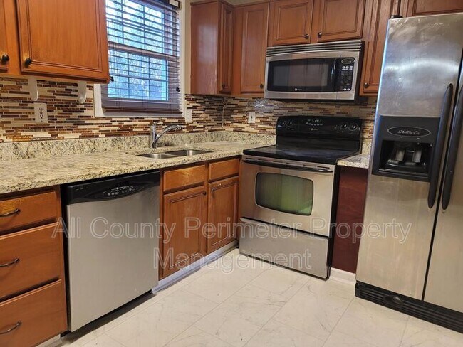 Building Photo - 5634 Crest Trace Ct