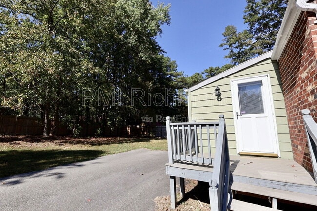 Building Photo - 2728 Grantwood Rd