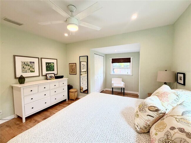 Building Photo - 4908 27th Ave S