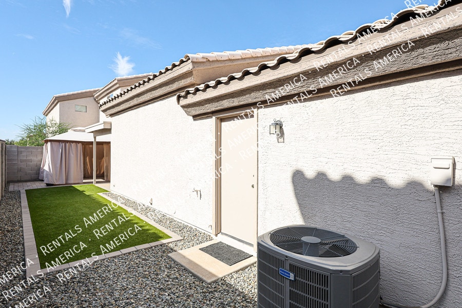 Building Photo - 8075 W Mary Jane Ln