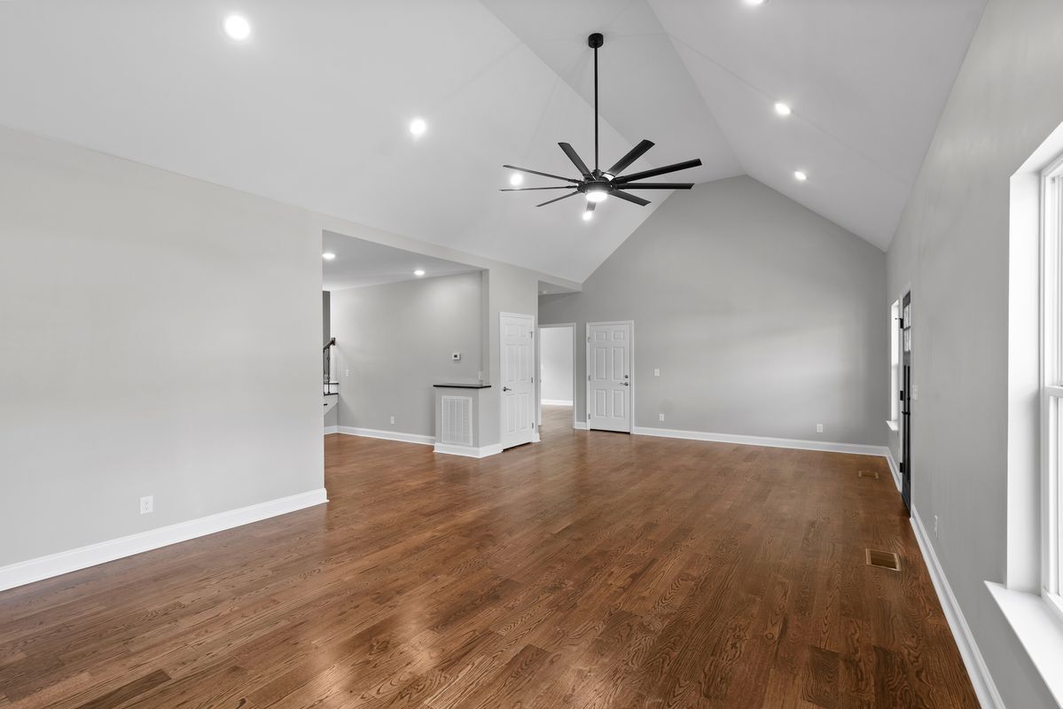 Building Photo - 611 Sunset Valley Dr