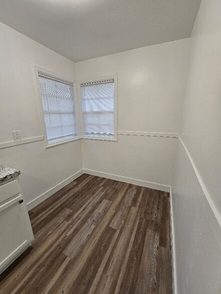 Building Photo - 1608 E Yale Ave