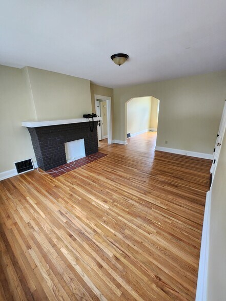 Building Photo - 69 E Arcadia Ave