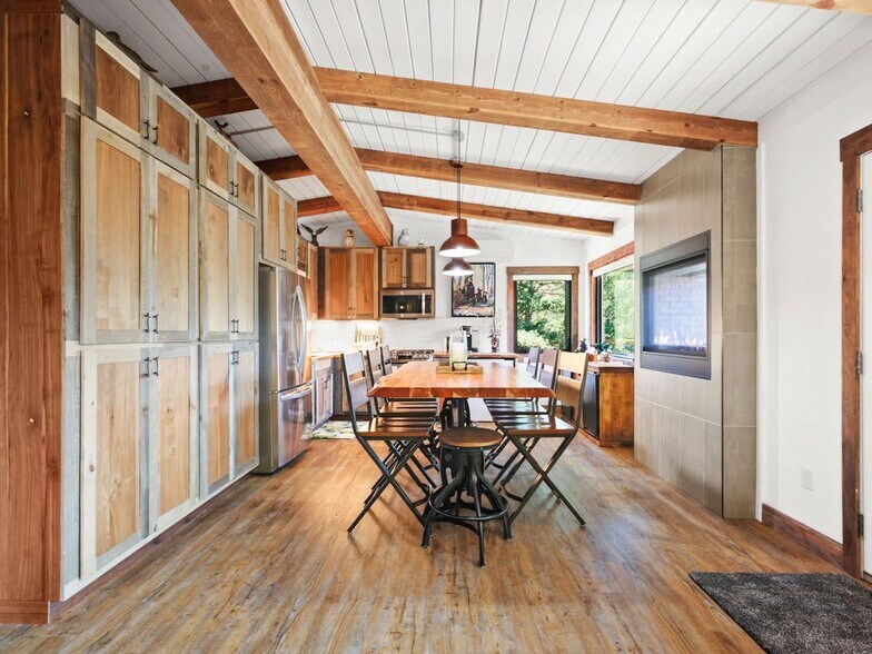Building Photo - 9987 S Overlook Rd