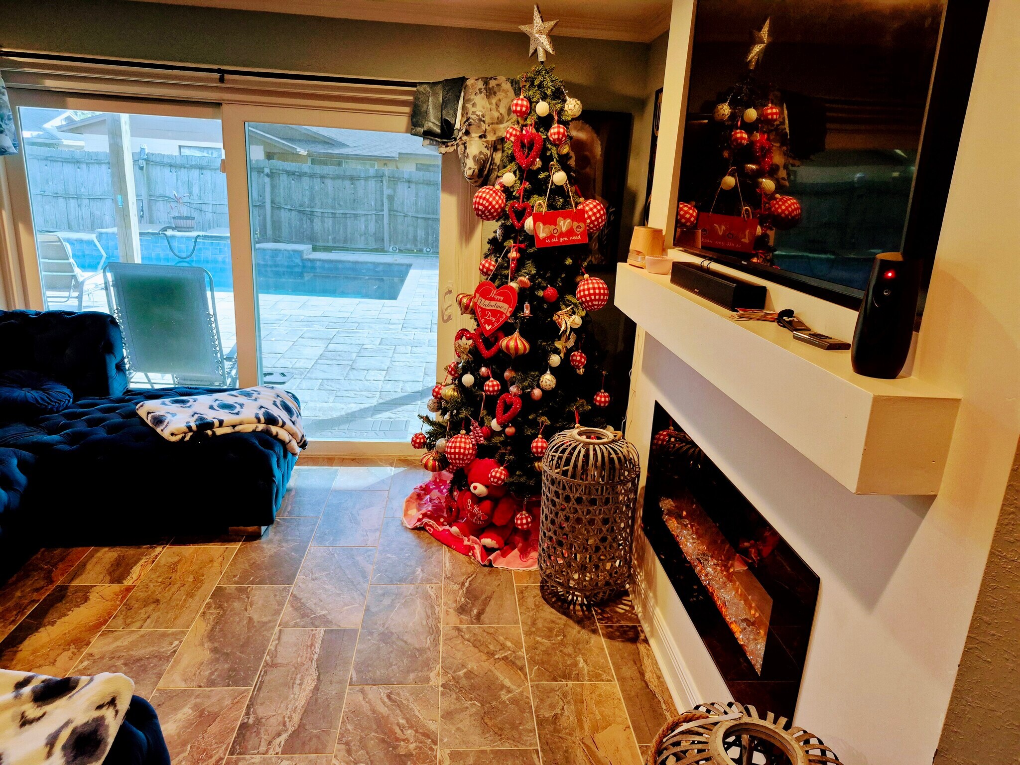 Downstairs living room owners living space - 8640 Rockland Dr