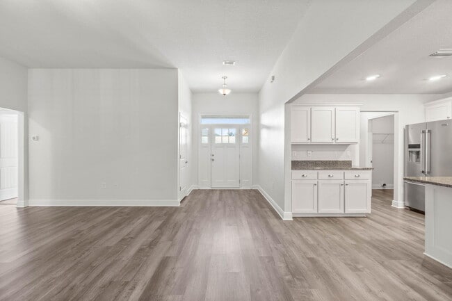 Building Photo - 5747 Marigold Loop