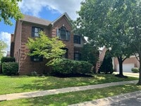 Building Photo - 4204 Nutmeg Dr