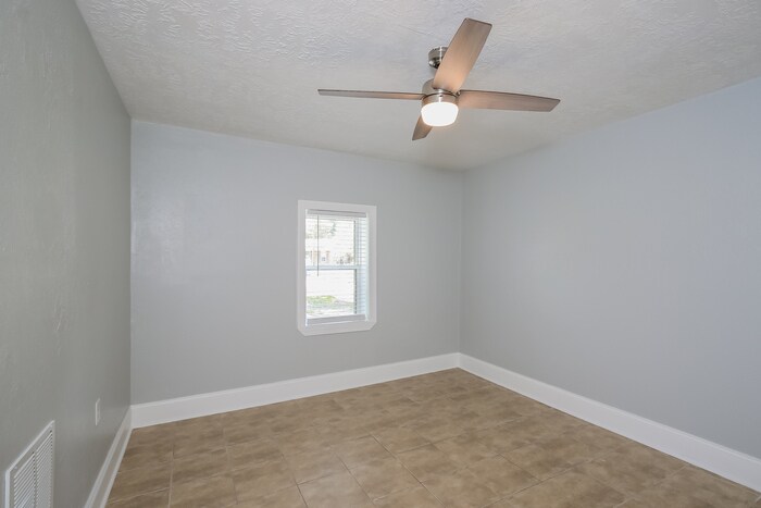 Building Photo - 1861 Engle Ct