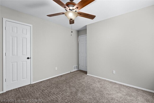 Building Photo - 8808 Skypark Dr