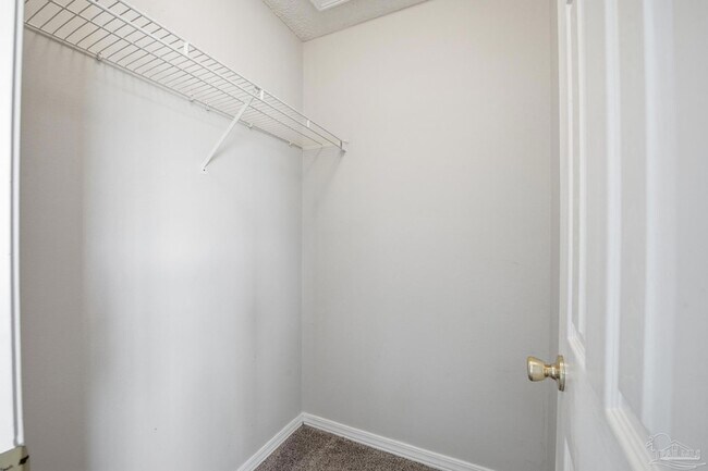 Building Photo - 3212 Fernwood Dr