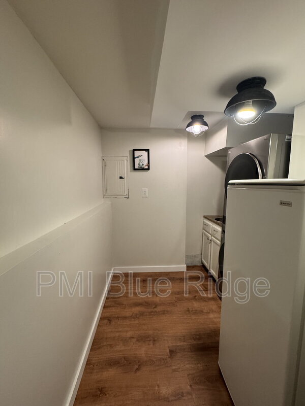 Building Photo - 25 Leisure Mountain Rd