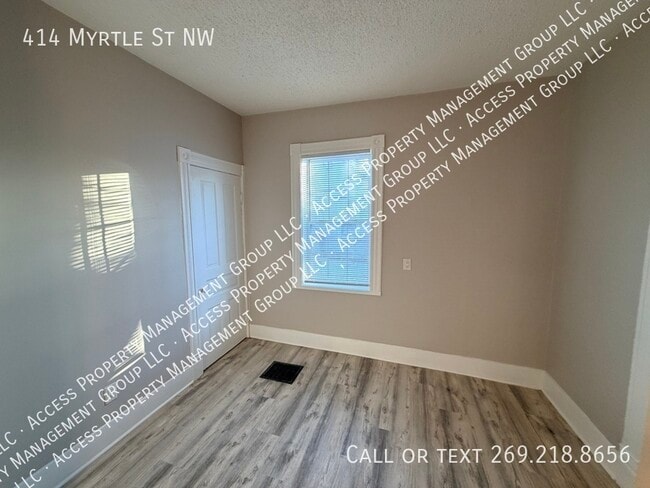 Building Photo - 414 Myrtle St NW