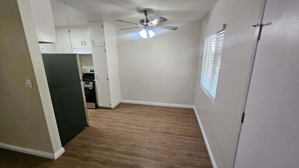 Building Photo - 815 Benton Wy