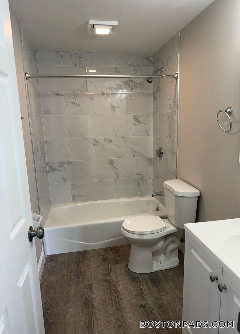 Building Photo - 21 Kenmar Dr