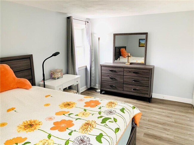 Building Photo - 35 Ashumet Rd