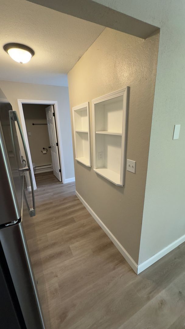 Building Photo - One Bedroom Apt - Long Term Rental - Just Fully Remodeled!