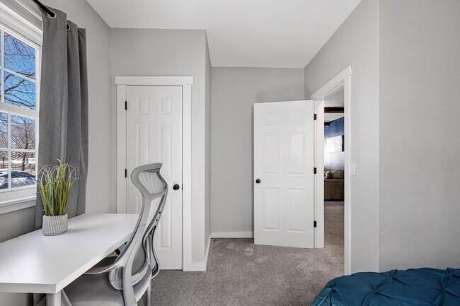 Building Photo - COMING SOON: Fully Furnished Home in Webb City! 2/2 includes ALL appliances, ALL utilities/pest c...