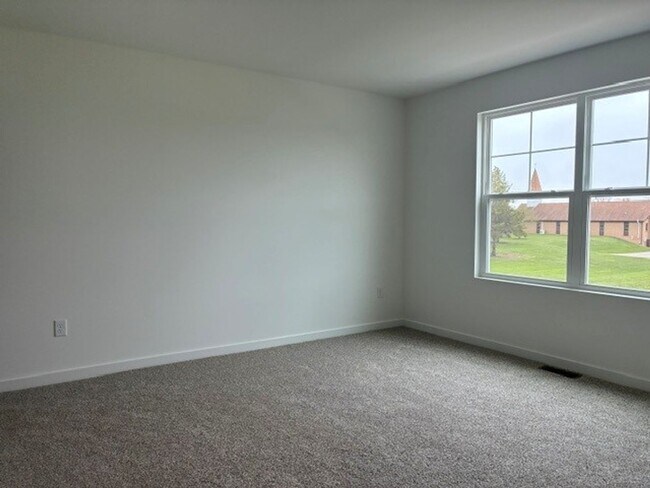 Building Photo - Brand New 3 Bedroom - 2.5 Bath Condo in Union Grove