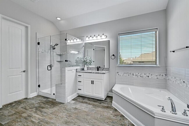 Building Photo - 154 Goodwater Ct