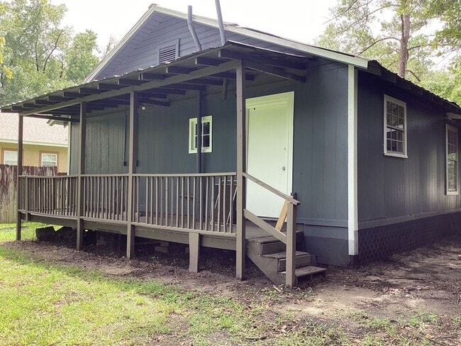 Building Photo - 3bedrooms Single Family House Availabe Now...