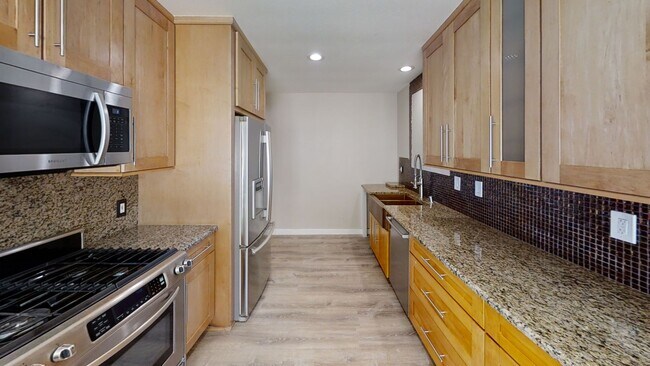 Building Photo - 4917 Rockford Dr