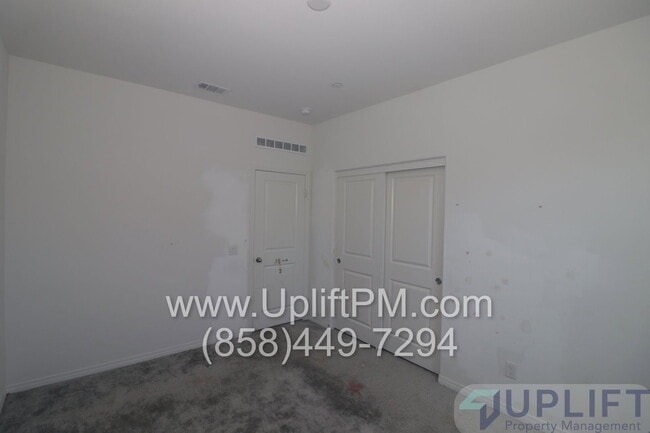 Building Photo - 36351 Elizabeth Ln