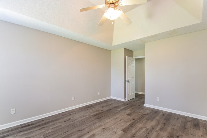 Building Photo - 9890 Vista Ridge Dr
