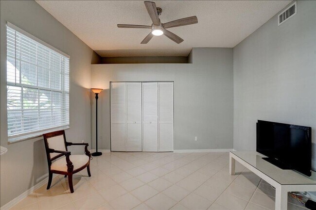 Building Photo - 10173 Andover Coach Cir