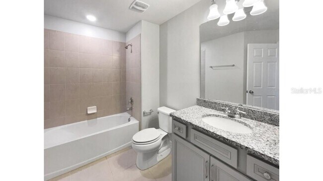 Building Photo - 3737 Plainview Dr