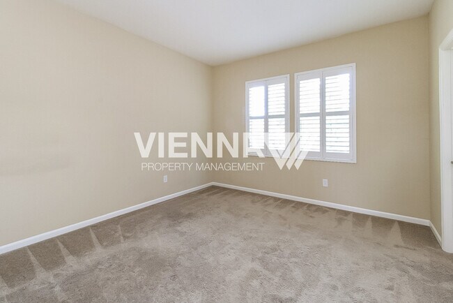 Building Photo - 7933 Collins Isle Ln