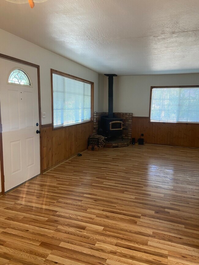 Building Photo - 2673 Wailaki St