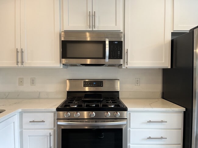 Building Photo - 8770 SW 147th Terrace