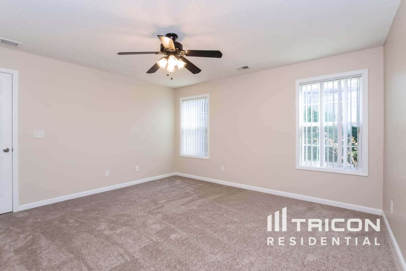 Building Photo - 221 Rosemont Ct