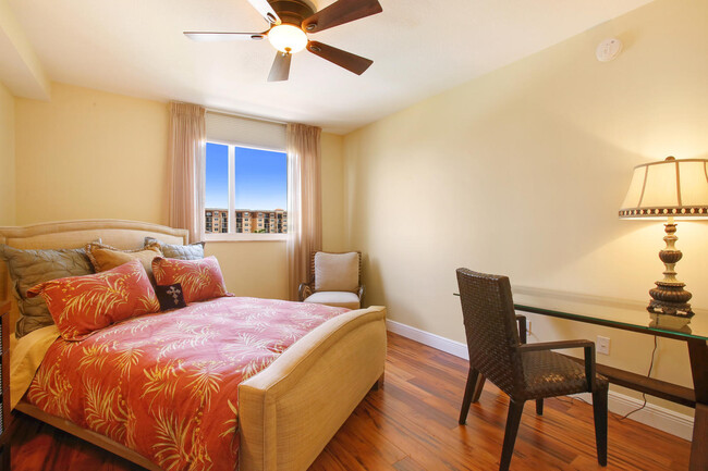 Building Photo - 1551 N Flagler Dr