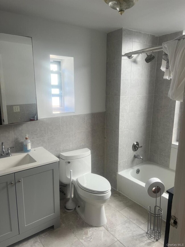 Building Photo - 23 Main St