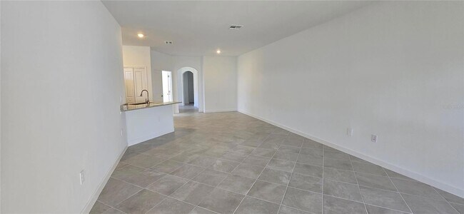 Building Photo - 15822 Sunny Day Dr