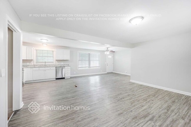 Building Photo - 640 Des Moines Dr