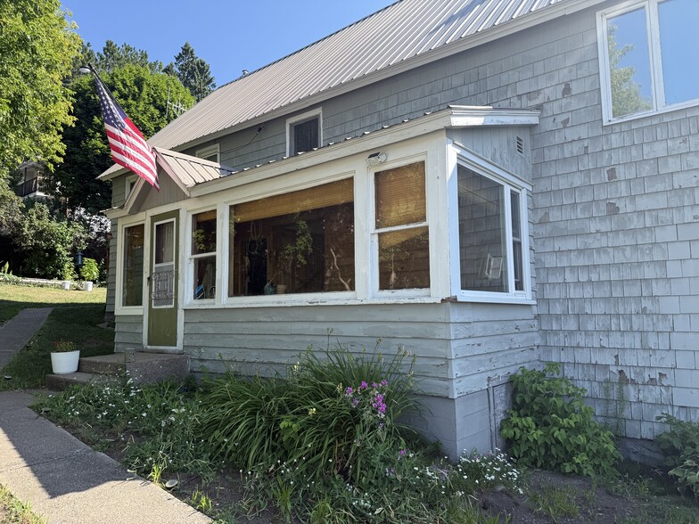 Building Photo - 217 E Franklin St