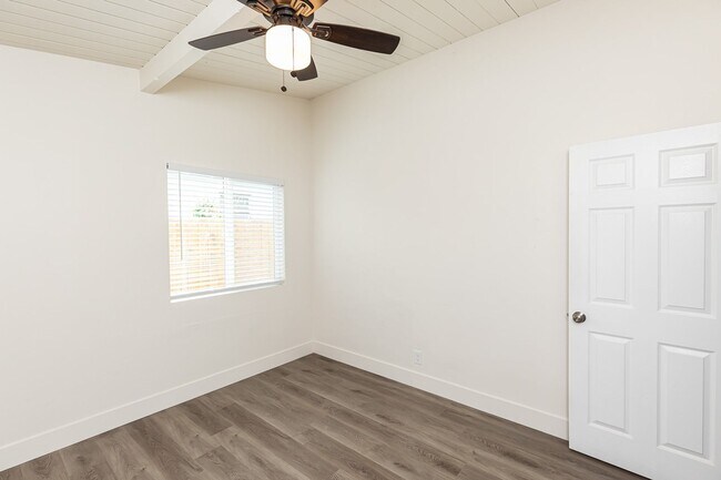 Building Photo - *** OCEANSIDE OASIS 2/1 WITH GARAGE, NEWLY...