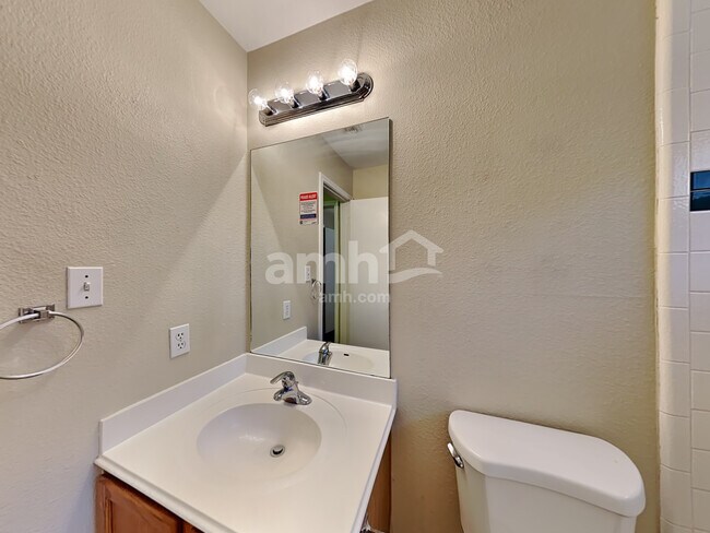 Building Photo - 8206 Coppergate