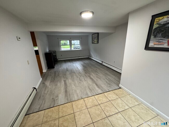 Building Photo - 9 Fulmore Dr