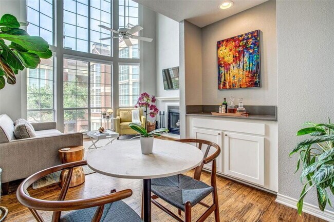 Building Photo - 3100 Cole Ave