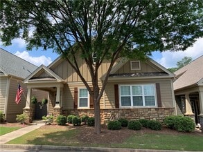 Building Photo - 321 Glens Way