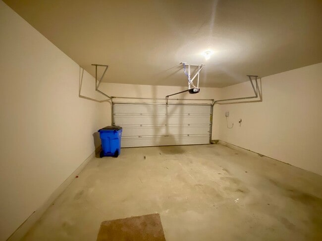 Building Photo - Charming 3x2 Rental Home in New Braunfels, TX!