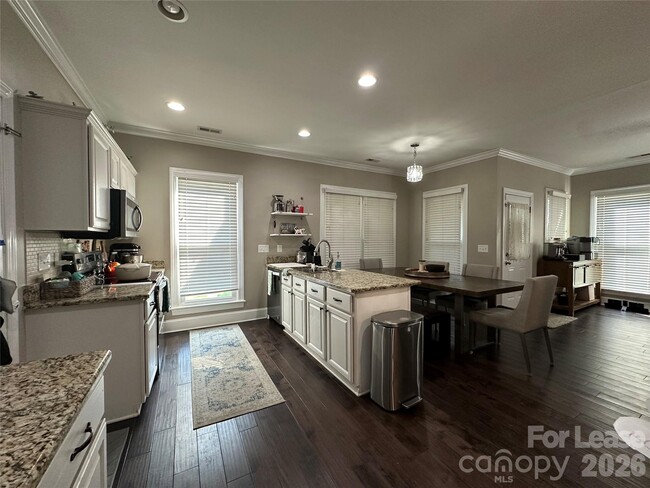 Building Photo - 819 Stargard Ct