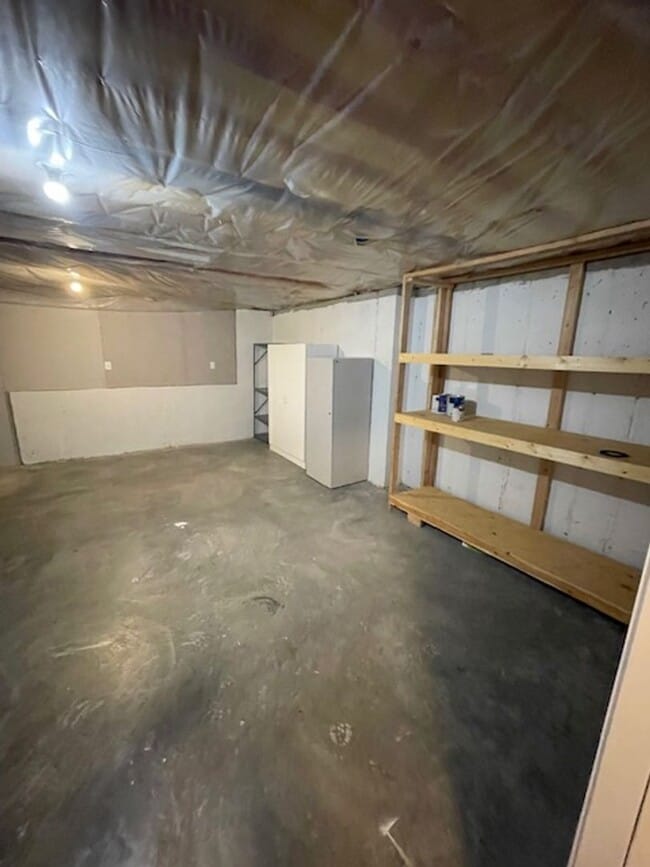 Building Photo - Beautiful 3 bedroom 3 bathroom!!