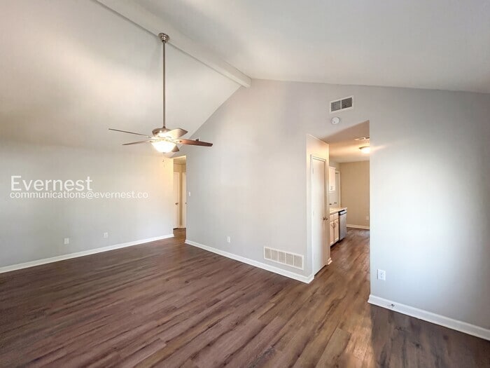 Building Photo - 6832 Maury Dr